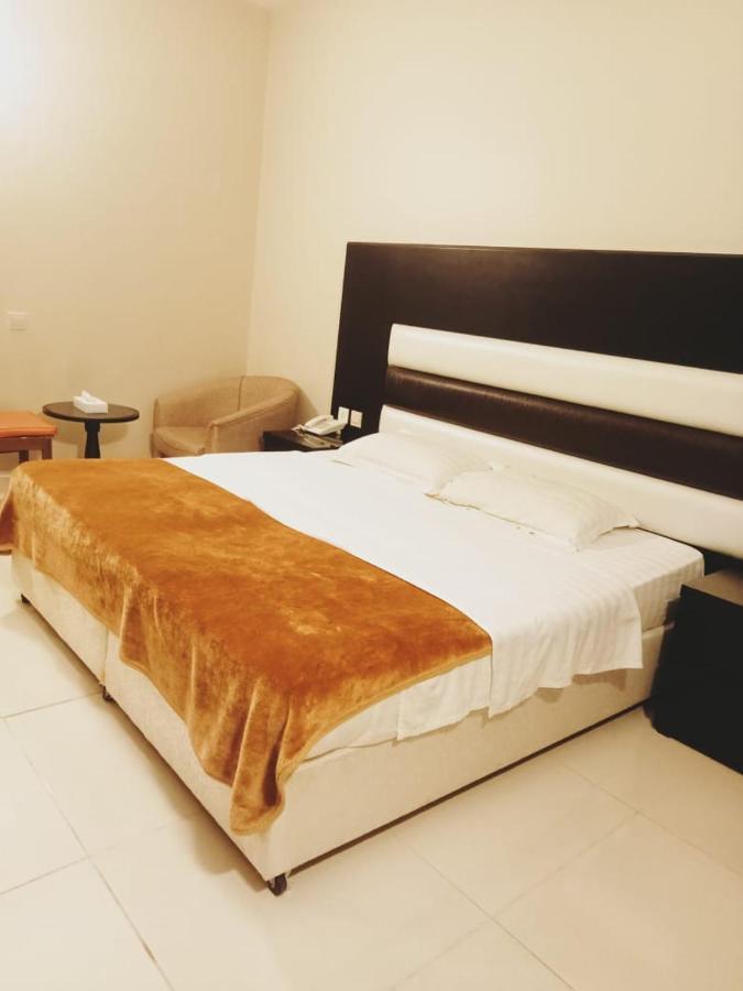 Aliqbal Hotel Al-Khobar Eksteriør bilde